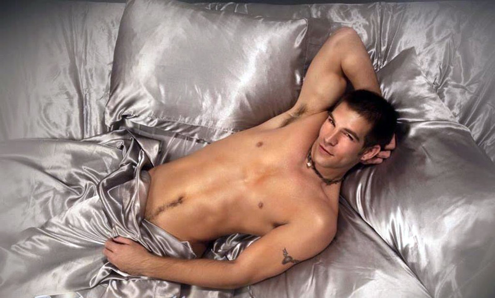 gay bars farfield shemales massage los angelas
